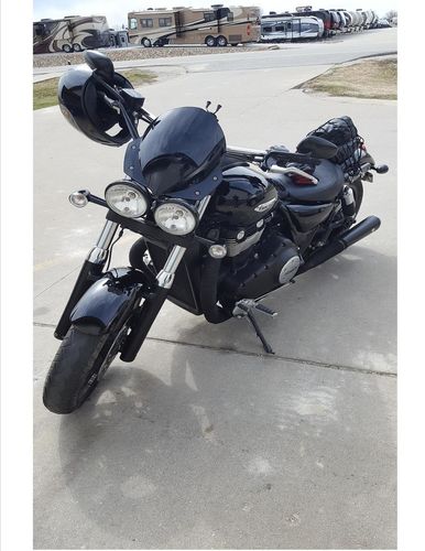 triumph thunderbird storm windscreen