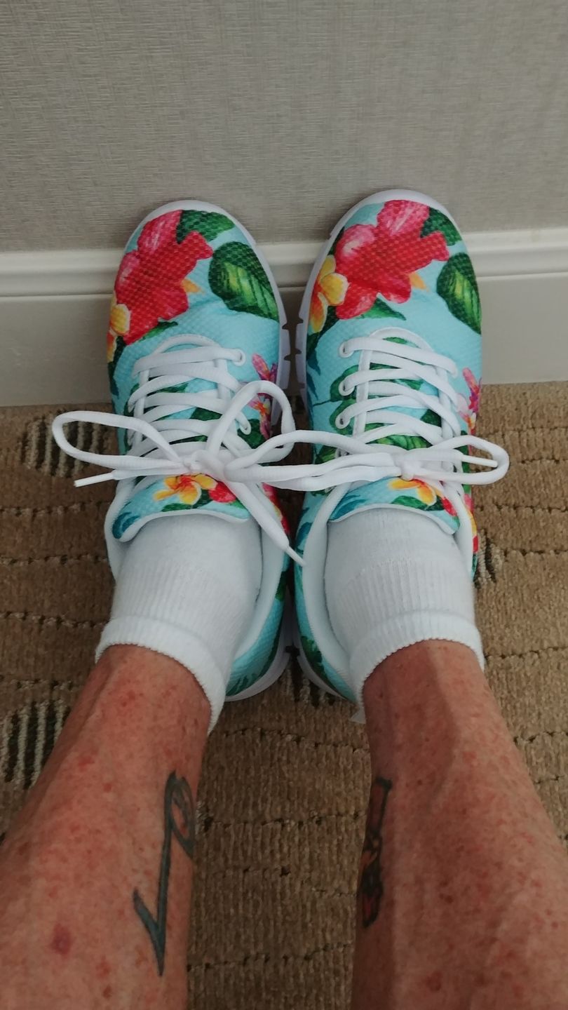 Customer photo review of Red Hibiscus Hawaiian Tropical Flower Women Sneakers Shoes