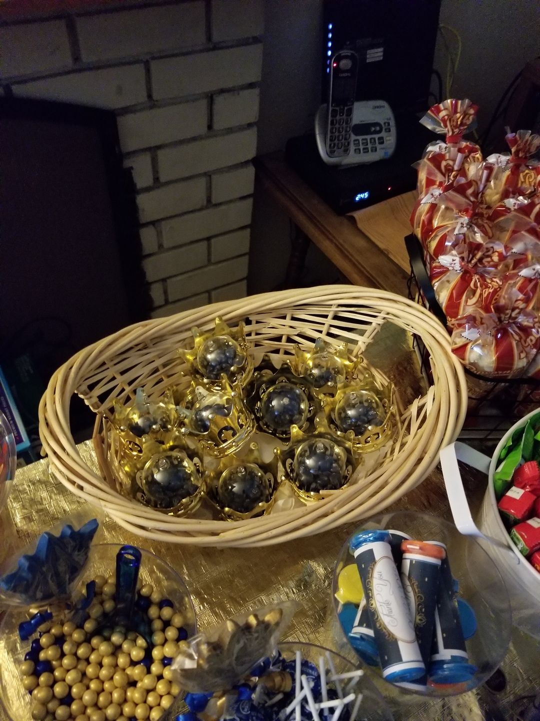 Customer photo review of Acrylic Crown Candy & Treats Favor Containers (12 pcs)