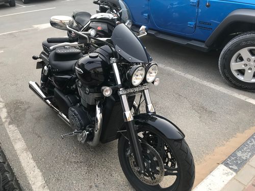 triumph thunderbird storm windscreen