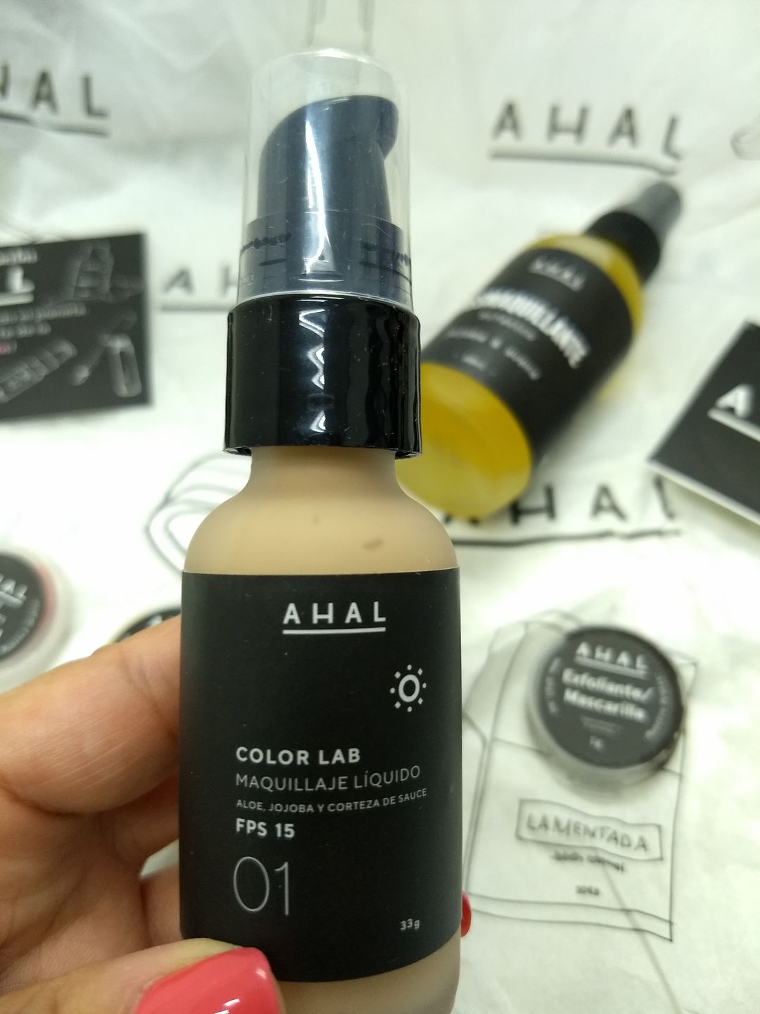 Customer photo review of Maquillaje Líquido 01