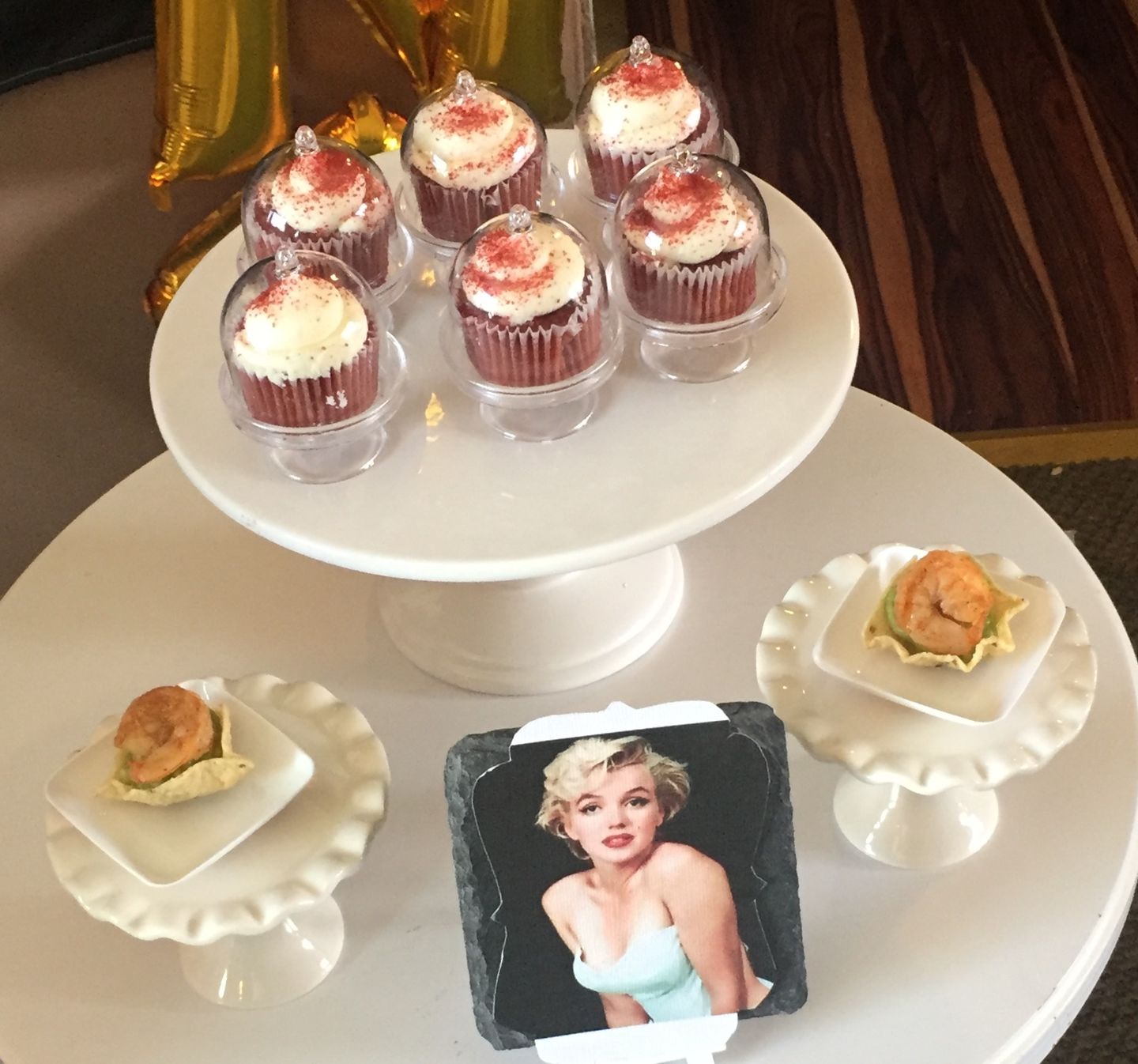 Customer photo review of Acrylic Clear Cake Stand with Lids (12 pieces)