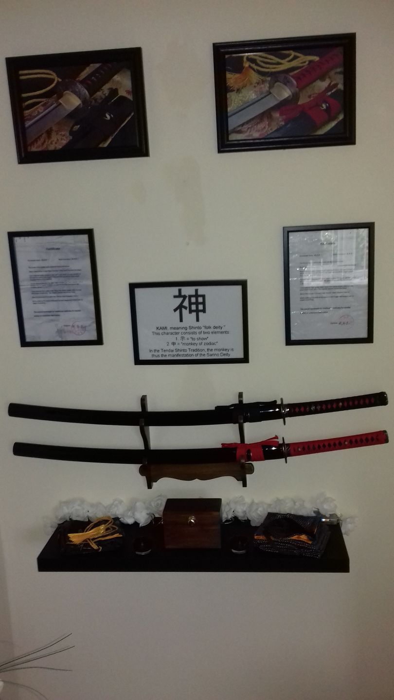 Customer photo review of Hand Forged Japanese Samurai Practise Sword Katana Folded Steel Full Tang Blade