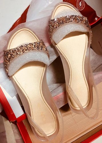 cln flat sandals