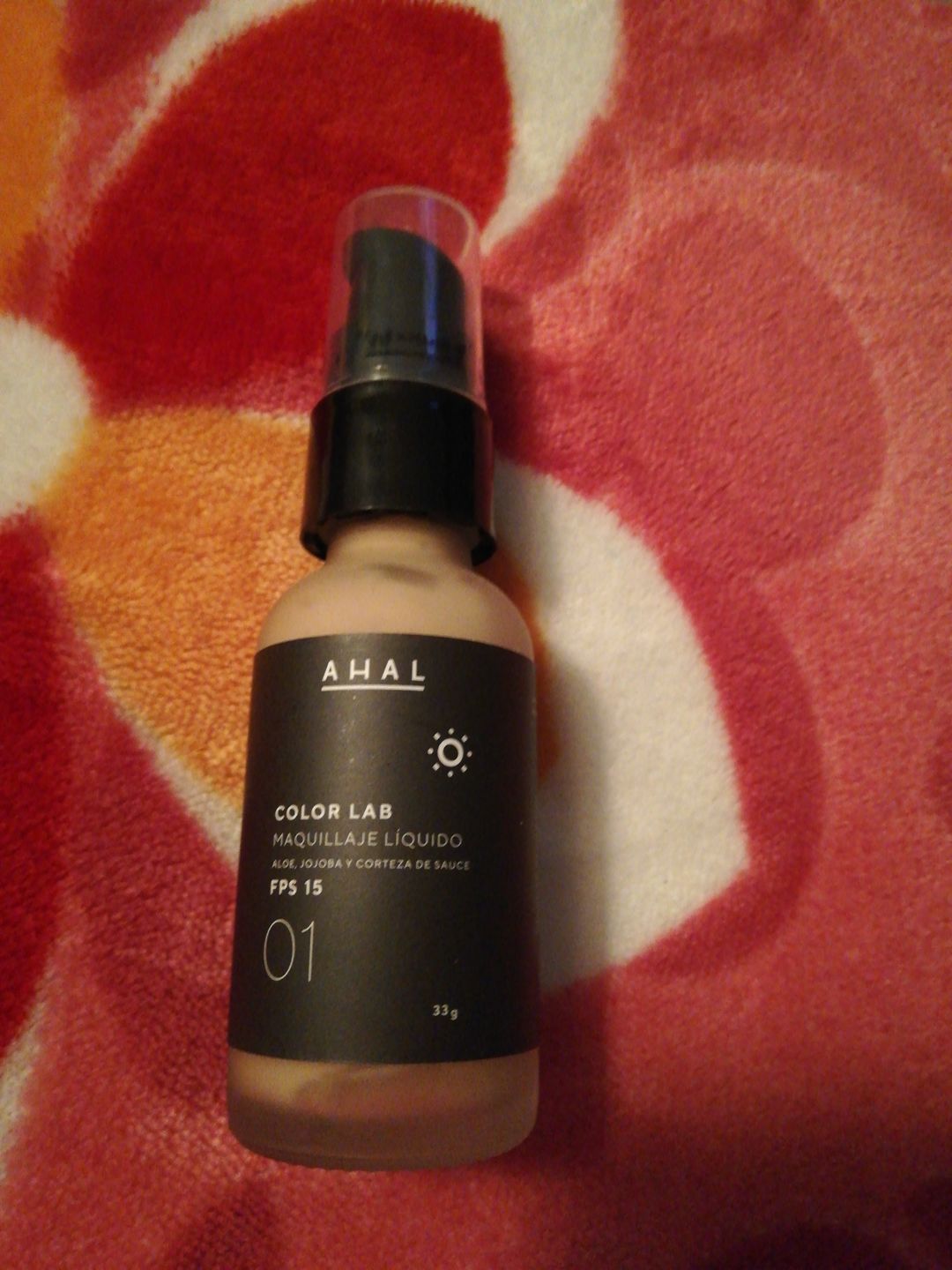 Customer photo review of Maquillaje Líquido 01