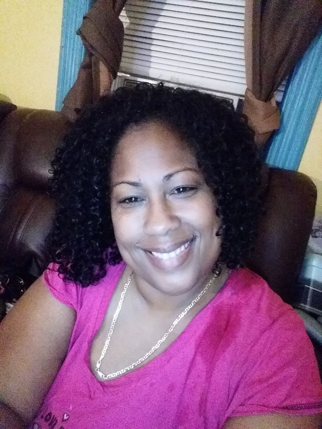 Customer photo review of Defining Flaxseed Gel for Curly Hair with Organic Argan Oil for Softening and Lemon Creme Fragrance