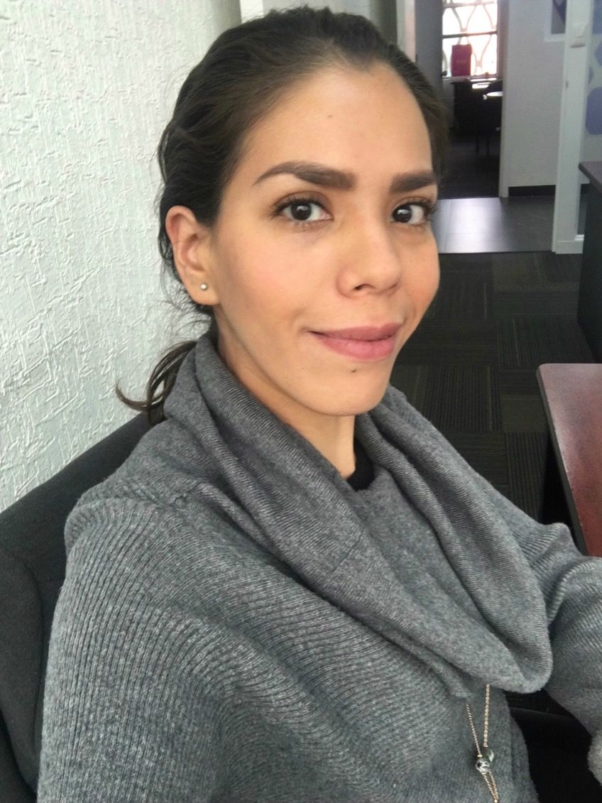 Customer photo review of Maquillaje Líquido 02
