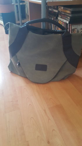 Adele Gourdin Messengertasche Reviews Adele Gourdin Messengertasche Reviews