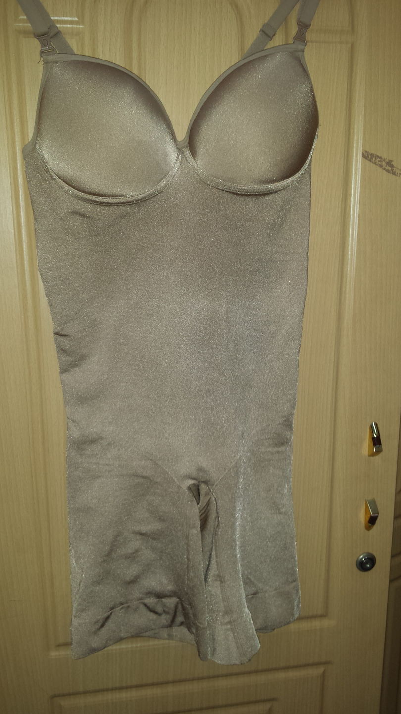 Customer photo review of Emana Instant Sculpting Built In Bra Full Body