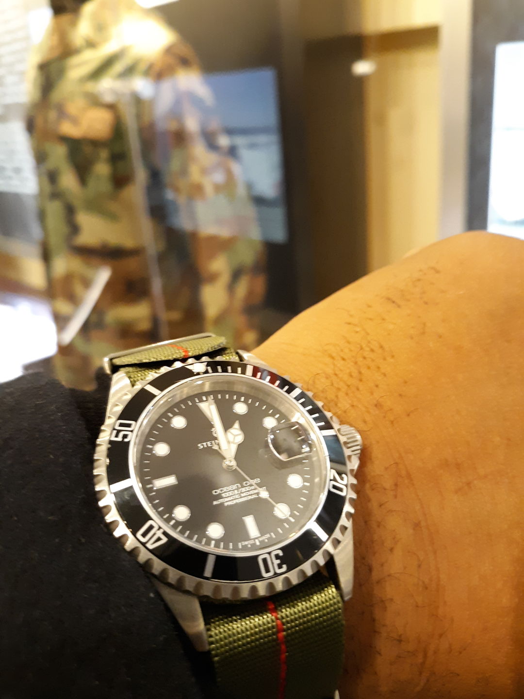 Customer photo review of AlphaShark Slim - Green/Red Stripe JV