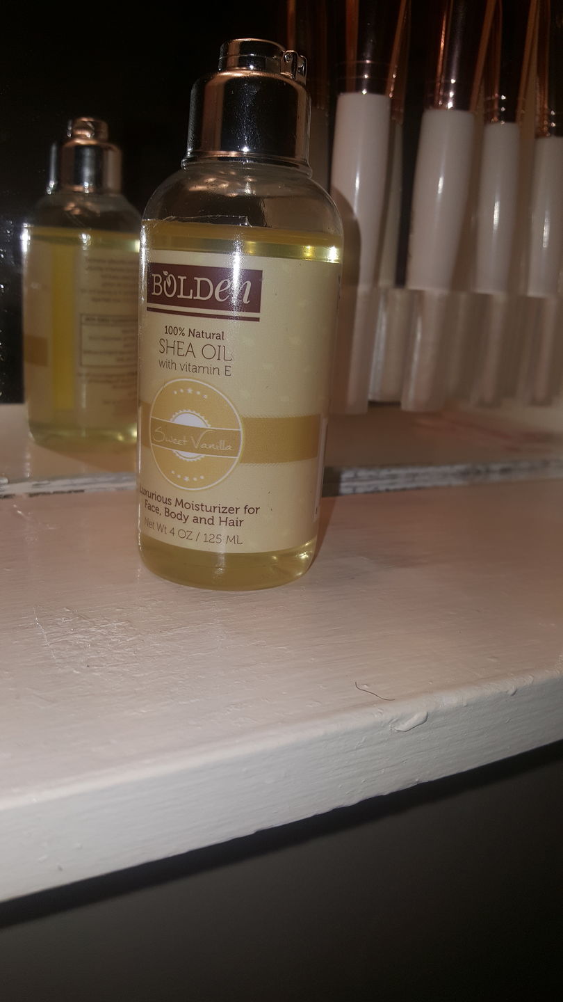 Customer photo review of Sweet Vanilla Shea Butter Oil