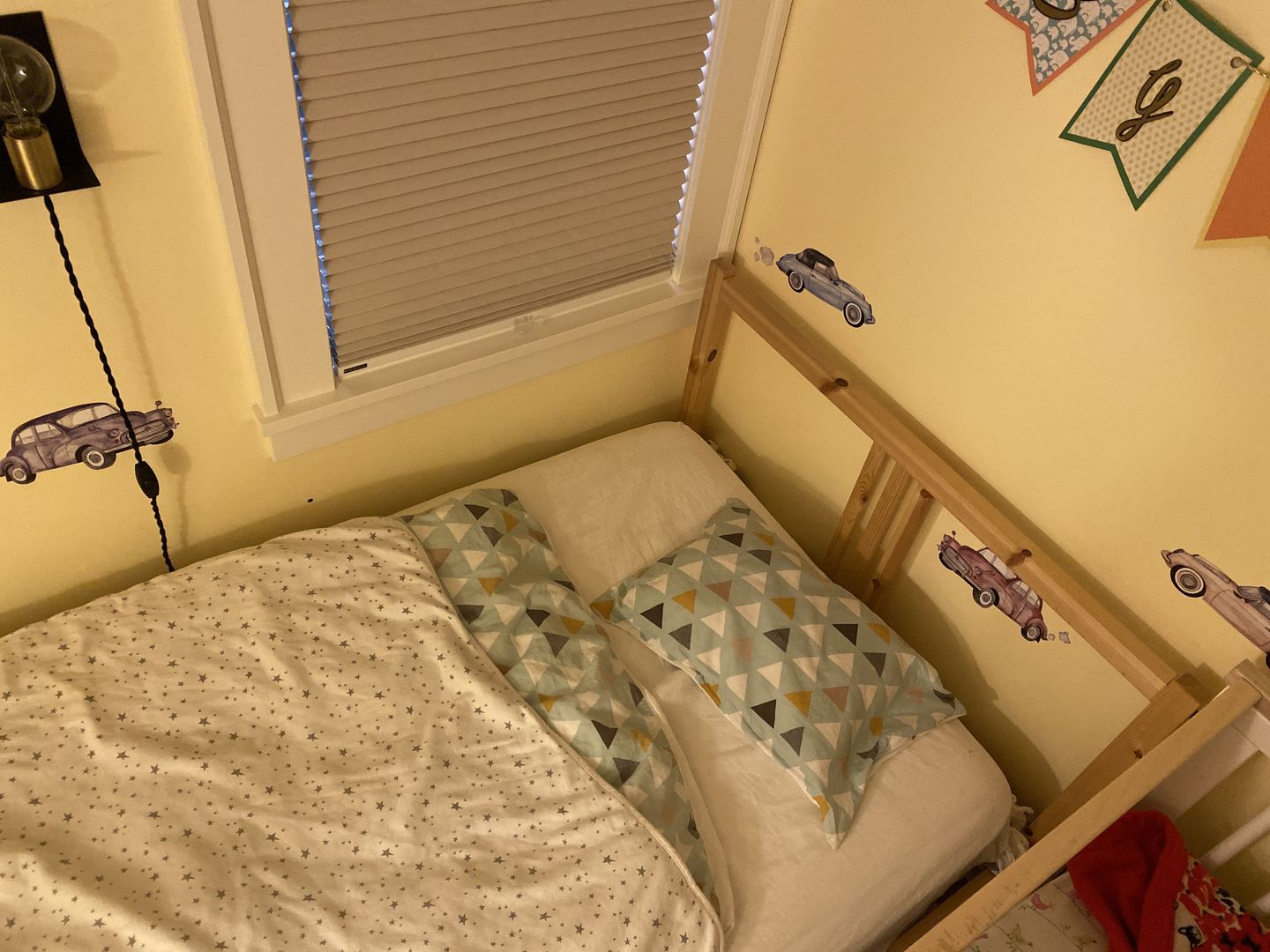 Customer photo review of Toddler Blanket, 4 Season® Merino Wool & Organic Cotton, 52.5" x 40", Star White