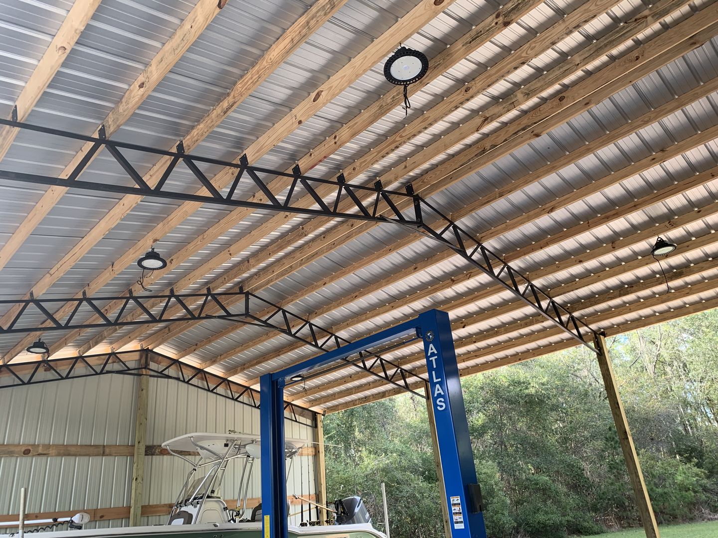 Customer photo review of High Bay LED Light 150W UFO 5700K - LED Warehouse Lighting - 20,098 Lumens