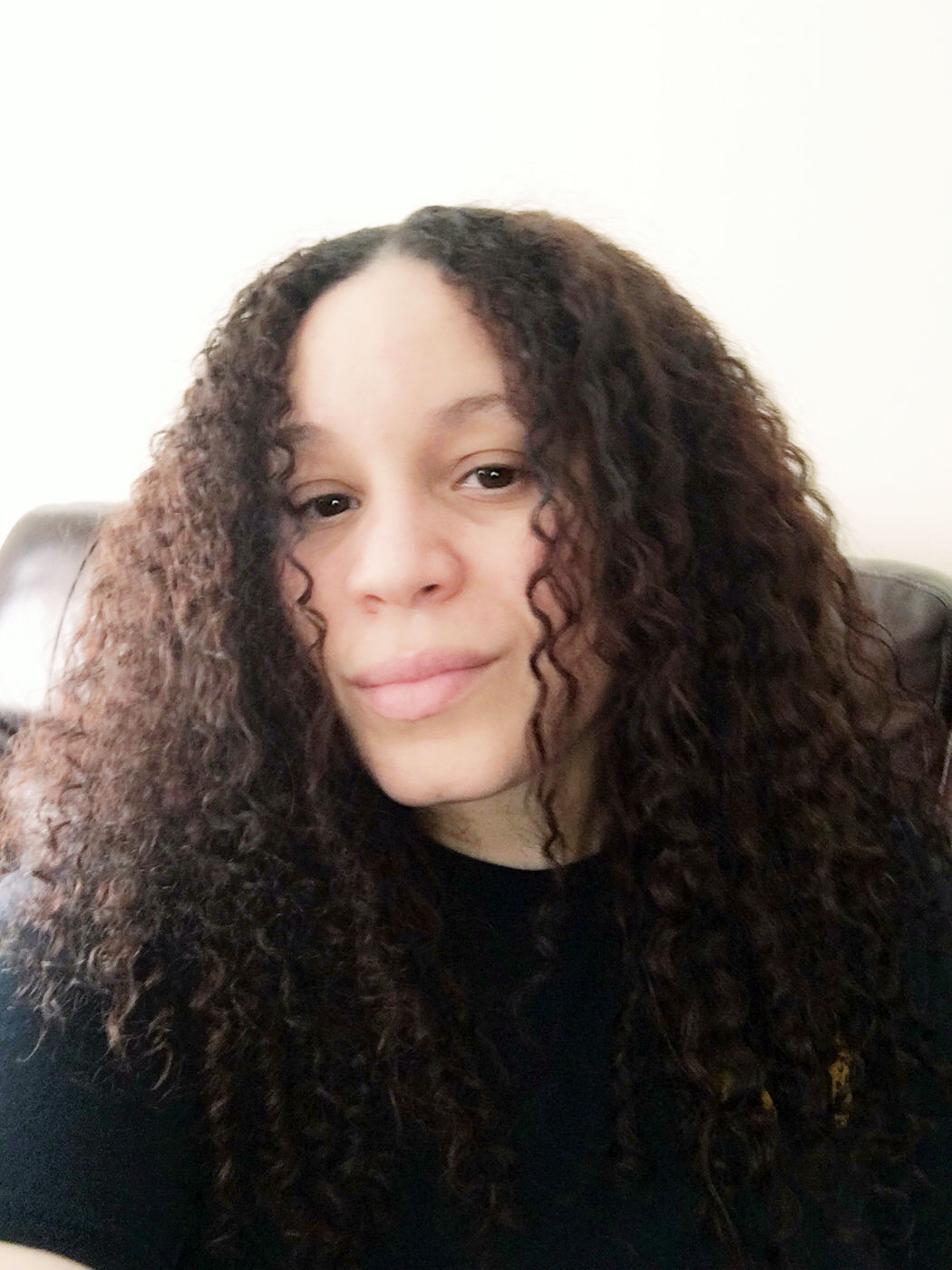 Customer photo review of Hair Growth Serum for Curly Hair with Organic Castor Oil for Strengthening and Vanilla Berry Fragrance