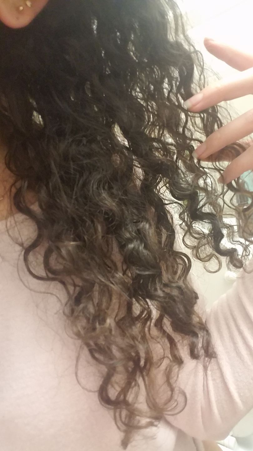 Customer photo review of Curly Hair Moisturizer for Strengthening Hair with Organic Avocado Oil and Organic Castor Oil with Vanilla Berry Fragrance