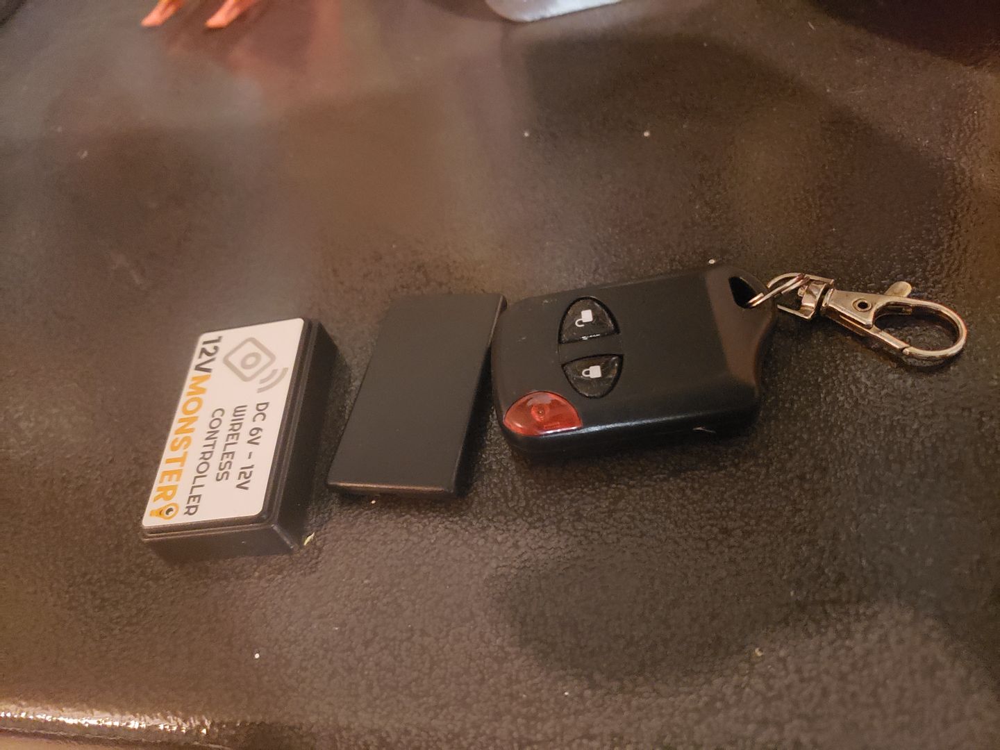 Customer photo review of 1x Remote 1x Receiver DC 6V Latching Single Channel Wireless Control ON OFF Switch Set - Duck Decoy
