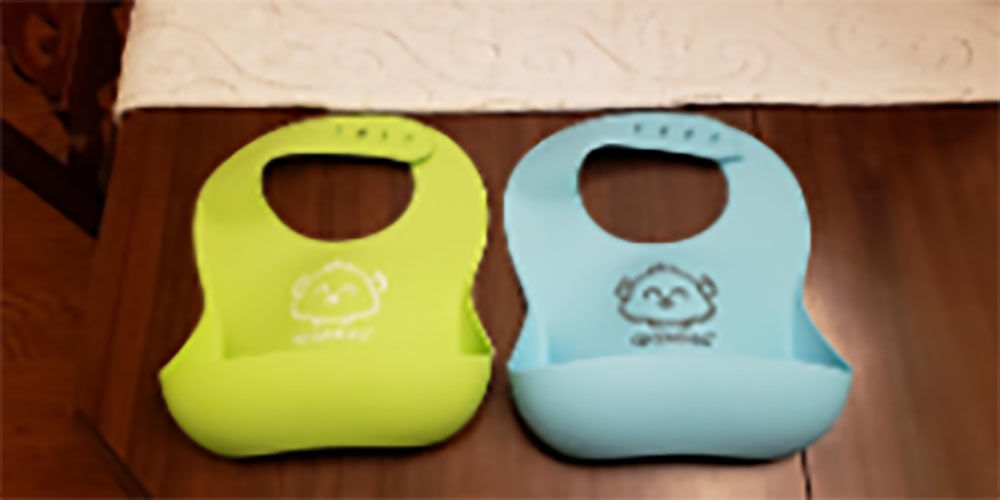 Customer photo review of Silicone Bibs