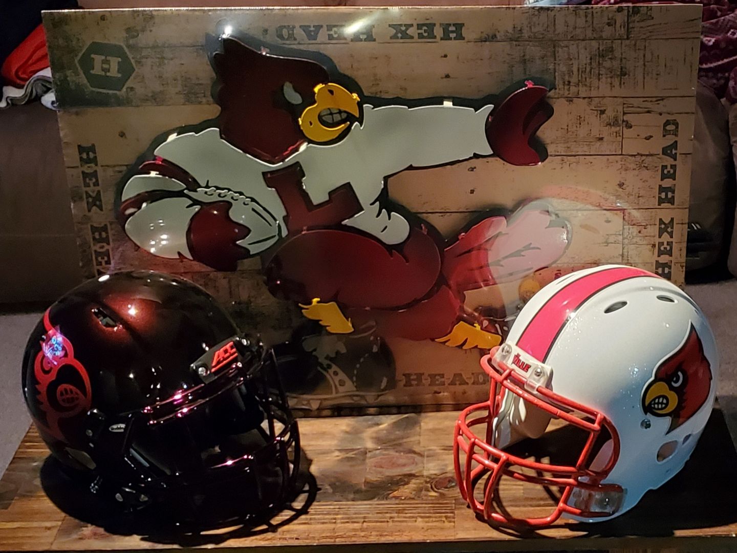 Customer photo review of Louisville "Heisman" Football Mascot 3D artwork