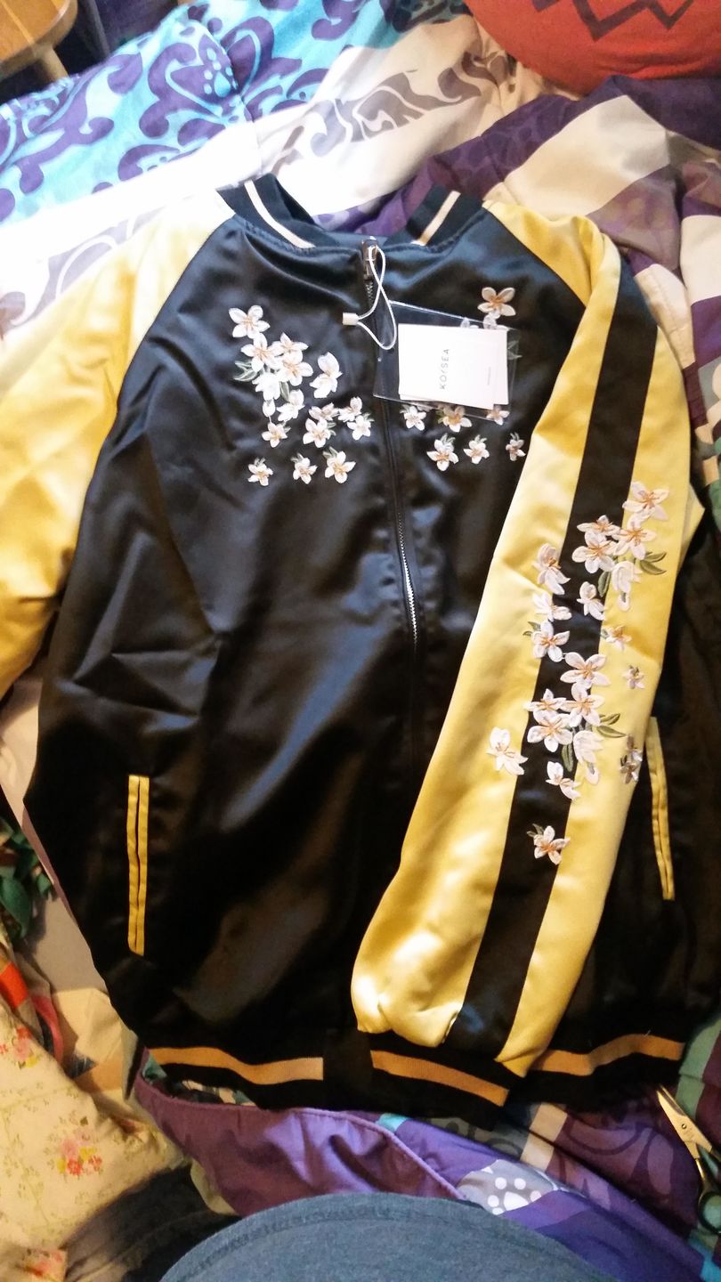 Customer photo review of Flowers & Crane Sukajan Souvenir Jacket [Reversible]