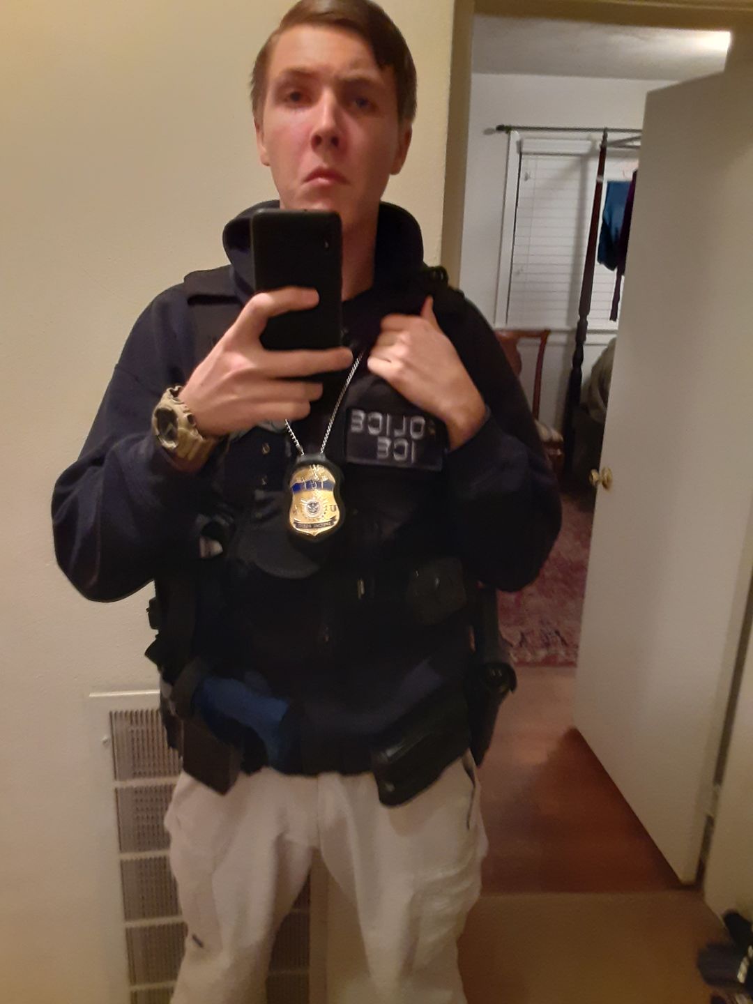 Customer photo review of US ICE Special Agent Badge Solid Copper Replica Movie Props