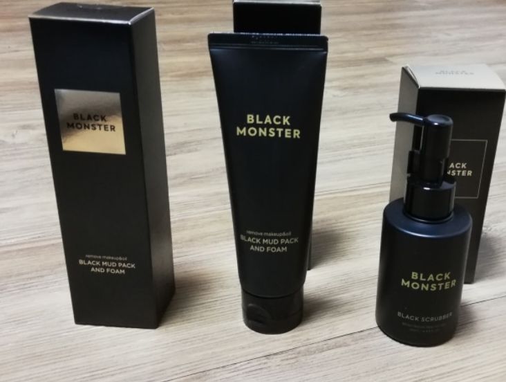 Customer photo review of Black Monster Black Mud Pack and Foam