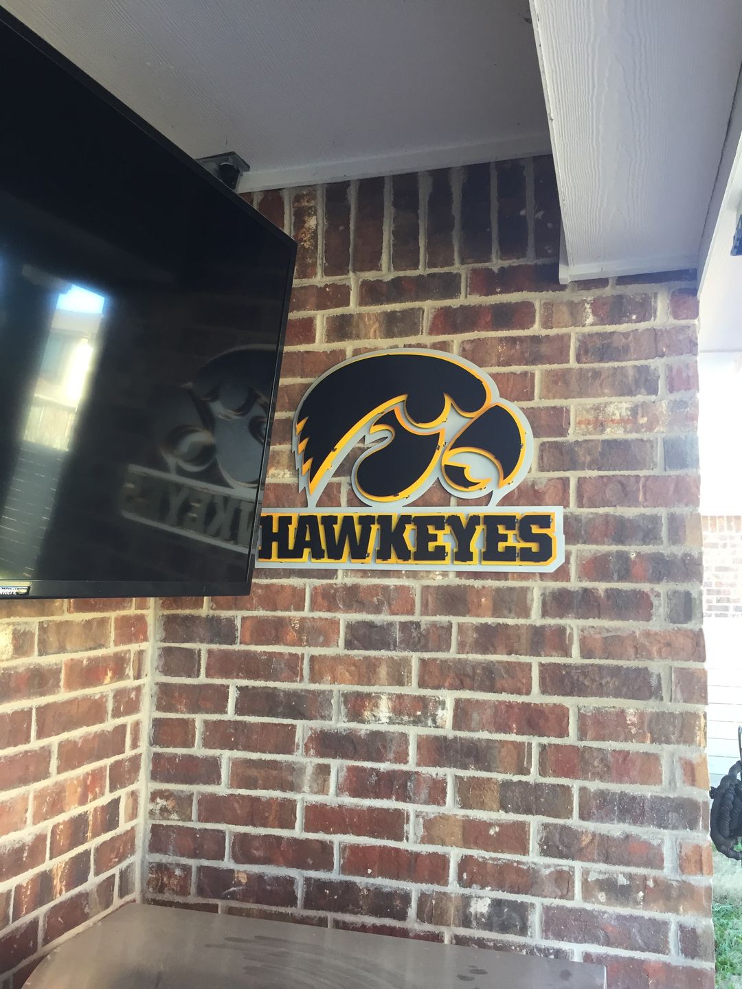 Customer photo review of Iowa Hawkeyes 3D artwork