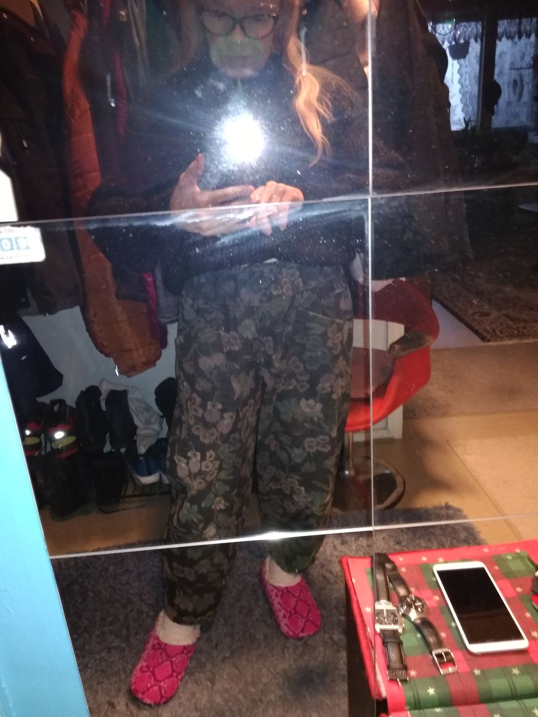 Customer photo review of Plus Size - Vintage Loose Elastic Waist Spliced Distressed Jeans