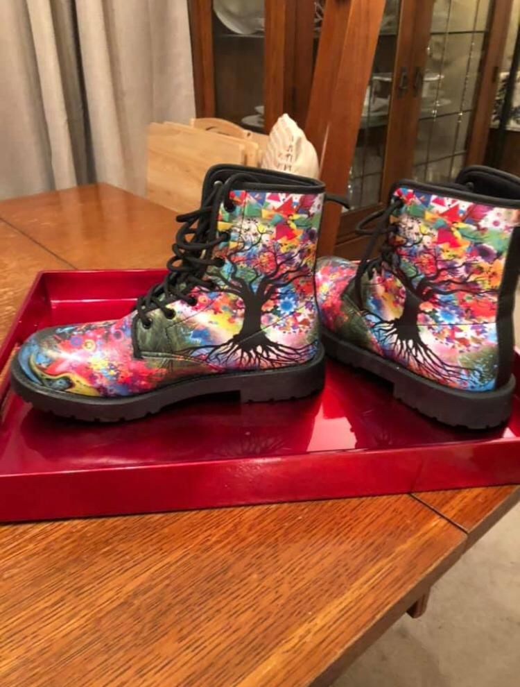 Customer photo review of Tree Of Life Women's Boots
