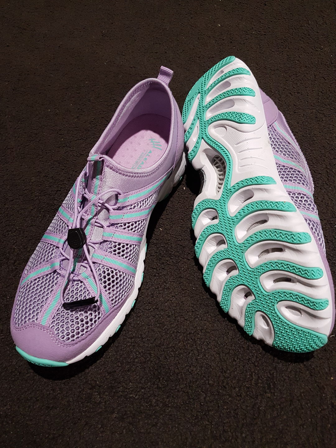 Customer photo review of Aleader Women's Xdrain Classic Knit Water Shoes