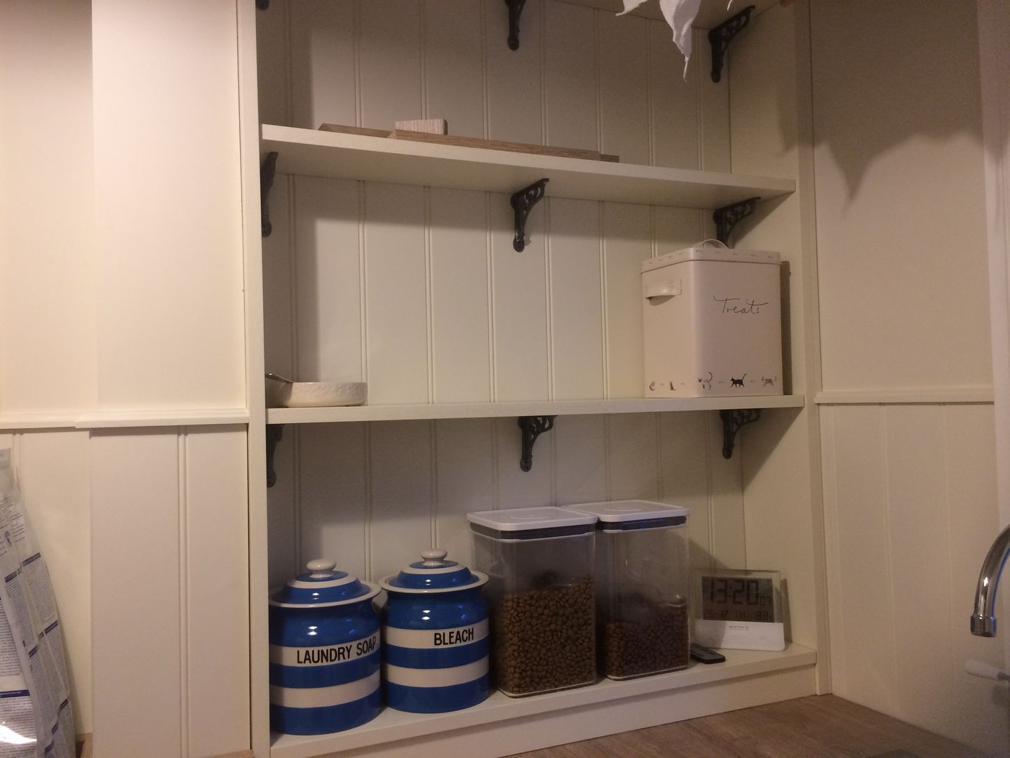 Customer photo review of 4 Inch Victorian Scroll Cast Iron Shelf Bracket