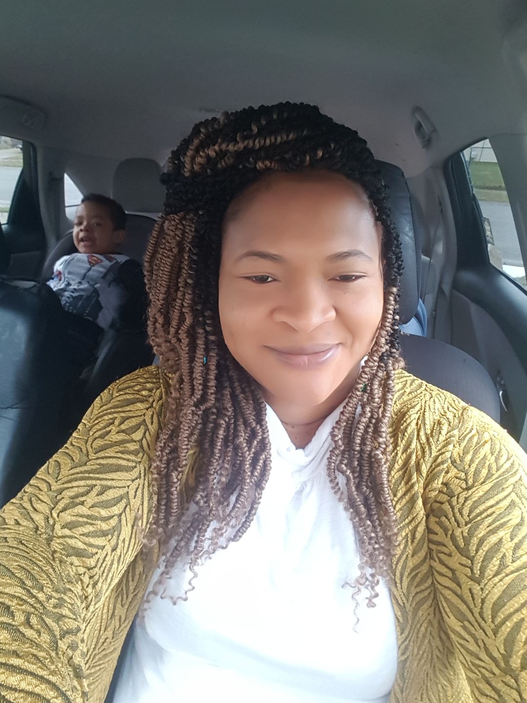 Customer photo review of Omic LightenUp PLUS Exfoliating Papaya Body Wash with Shea Butter - 1000ml / 33.81 Oz