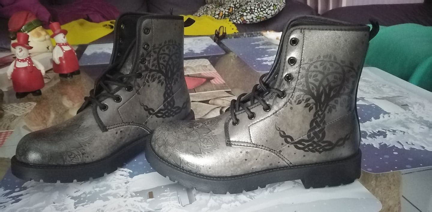 Customer photo review of Boots Yumkaax