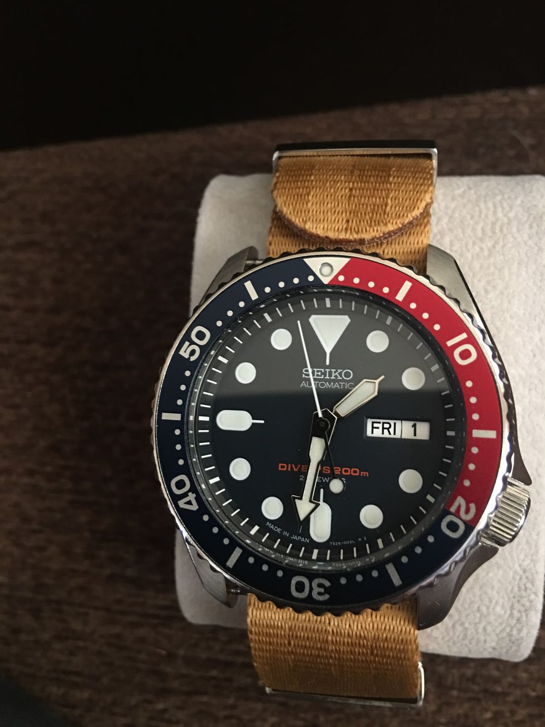 Customer photo review of AlphaShark Slim - Camel