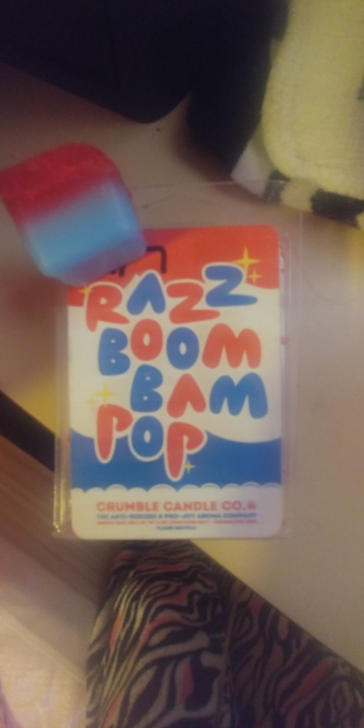 Customer photo review of Razz Boom Bam Pop! Wax Melts
