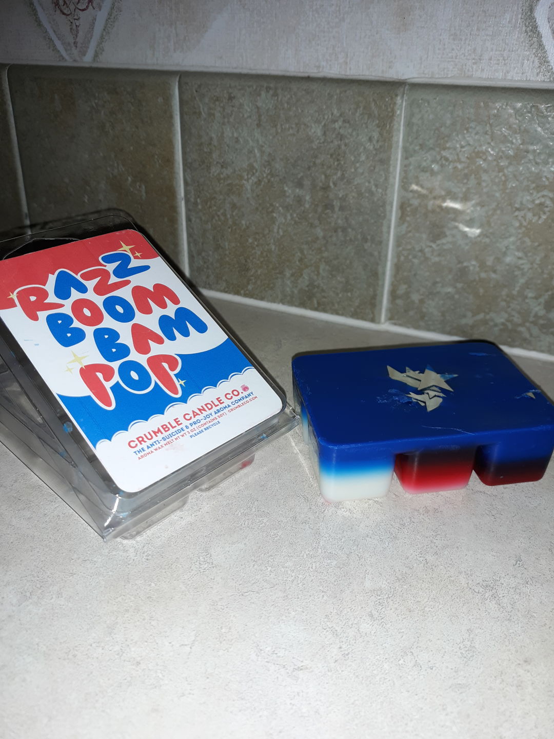 Customer photo review of Razz Boom Bam Pop! Wax Melts