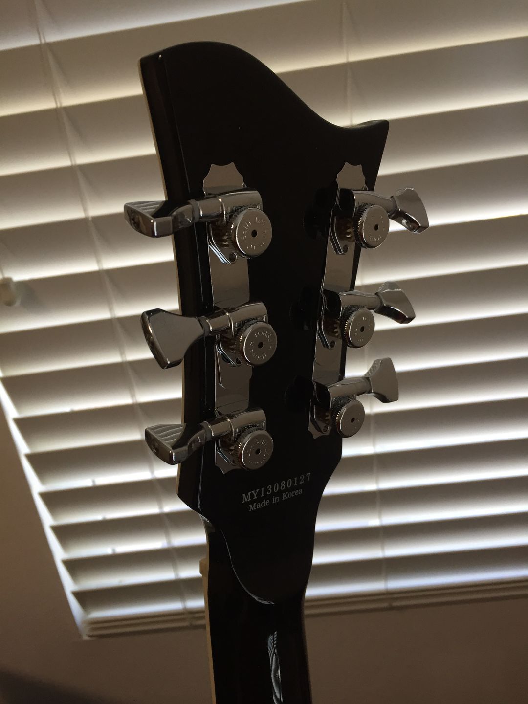Customer photo review of Guitar Tuner Upgrade Kit for 3+3 Headstocks (10mm Post Holes)