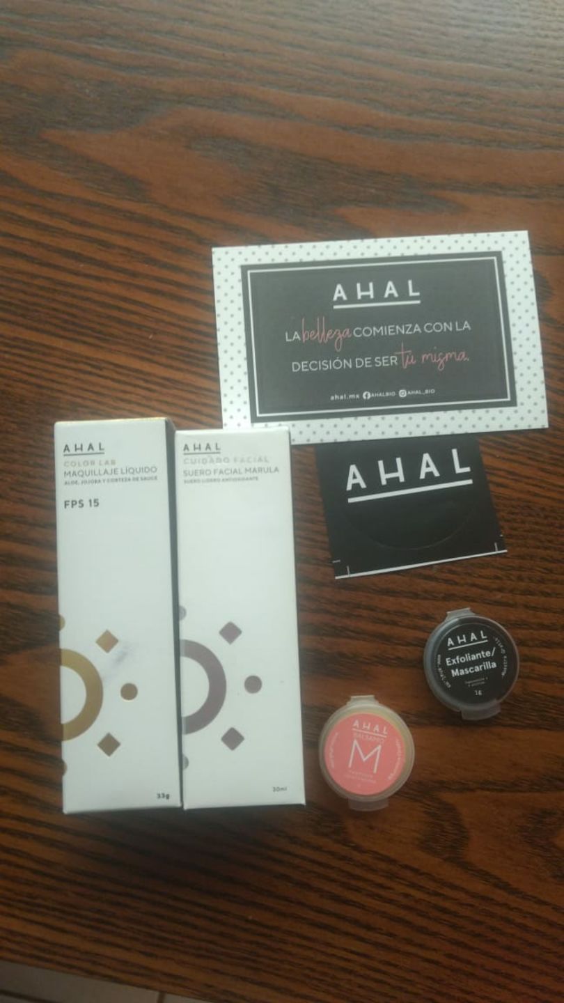Customer photo review of Maquillaje Líquido 02