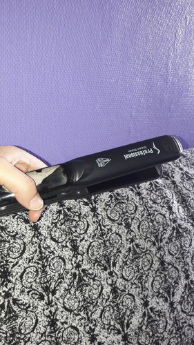Khayra E. review of Lisseur HAIR PRO - Fer À Lisser Vapeur Professionnel