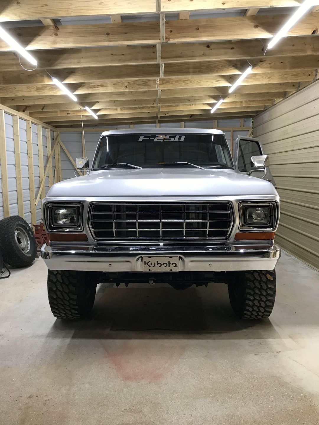 Customer photo review of T8 4ft V Shape LED Tube 30W Integrated 6500k Clear, 4 foot LED shop lights, 4000 Lumens