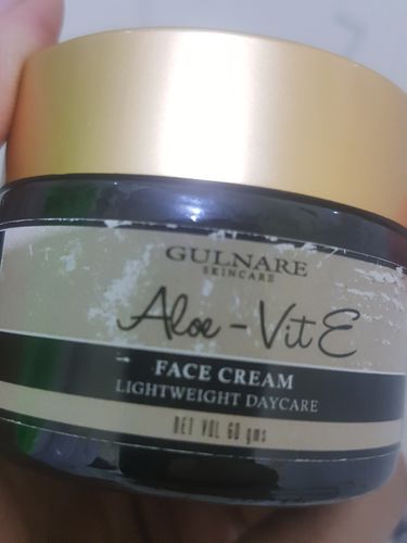 aloe vit e face cream
