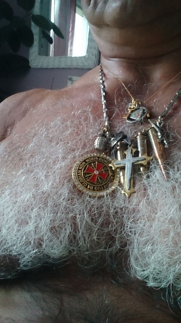 Customer photo review of Collier du Seigneur Templier
