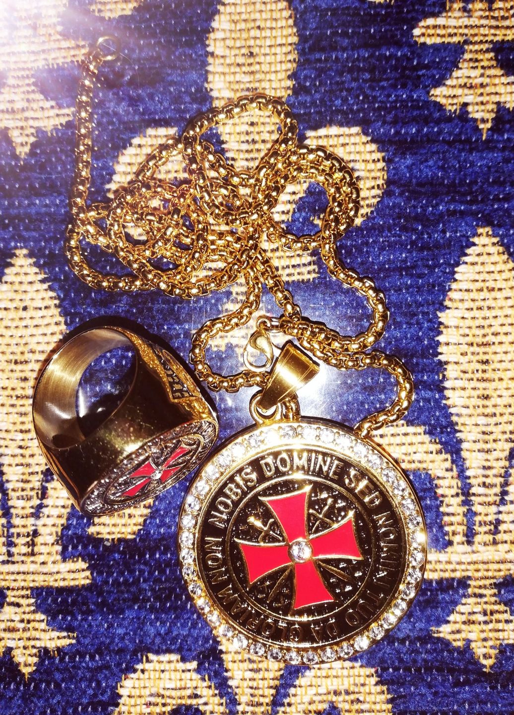 Customer photo review of Collier du Seigneur Templier