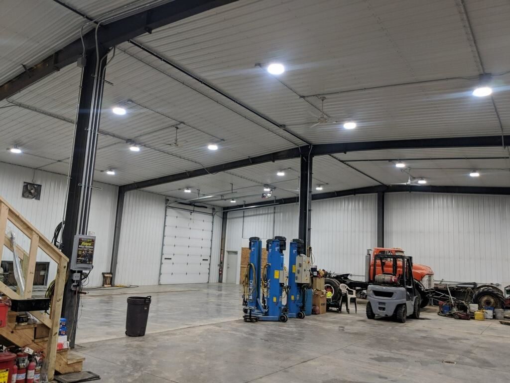 Customer photo review of High Bay LED Light UFO LED 240W 5700K 31000 Lumens - Warehouse Lighting