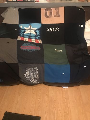 T-shirt quilt with superheroes, t-shirts themes by Tracy from SC