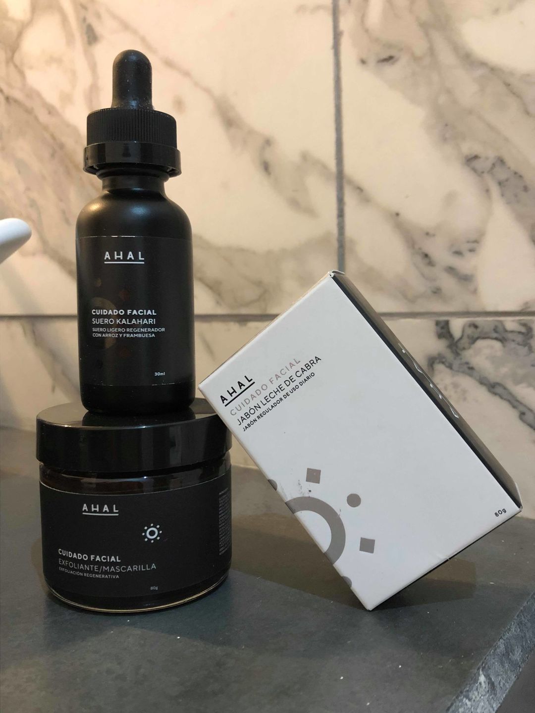 Customer photo review of Jabón Limpieza Facial de Leche de Cabra