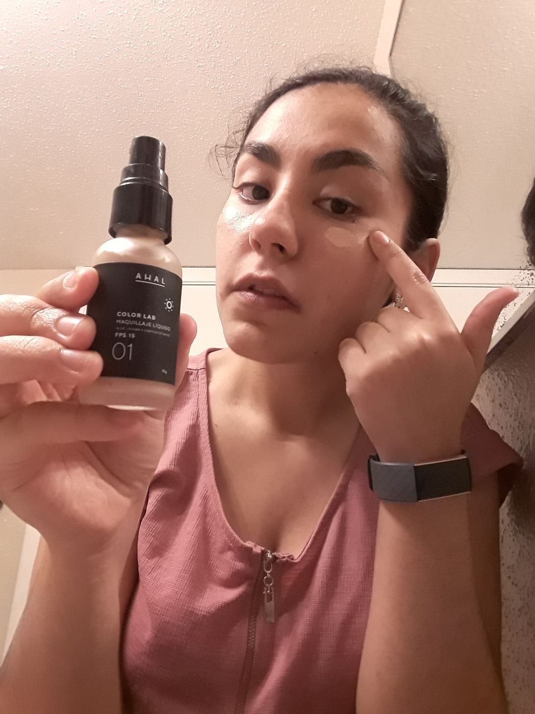 Customer photo review of Maquillaje Líquido 01
