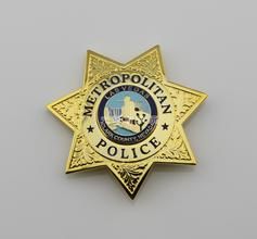Customer photo review of US Casino Las Vegas Metropolitan Police Badge Solid Copper Replica Movie Props