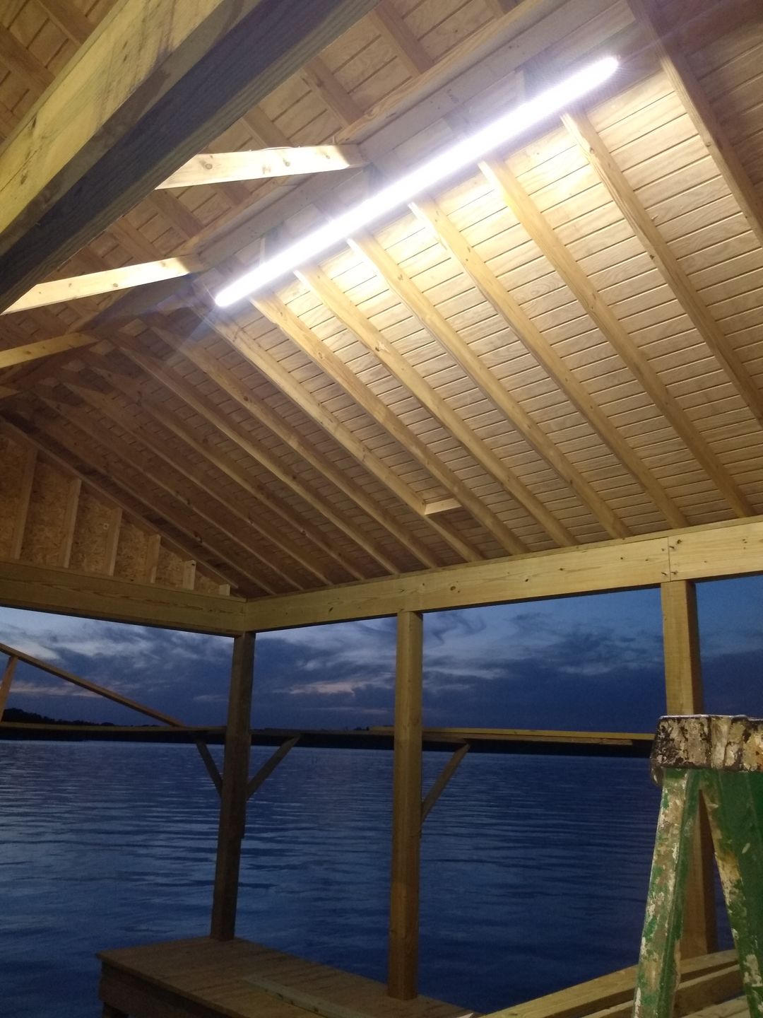 Customer photo review of T8 8ft V shape LED tube 60w Integrated 5000k Clear