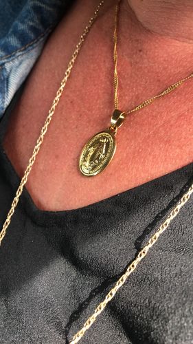 Customer photo review of Collier de la Sainte Marie
