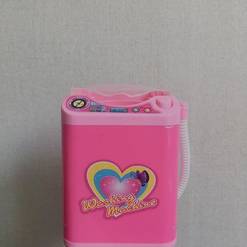 MINI BEAUTY BLENDER WASHING MACHINE